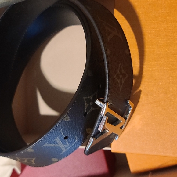 Mens Louis Vuitton Belt size 95 - Picture 2 of 3